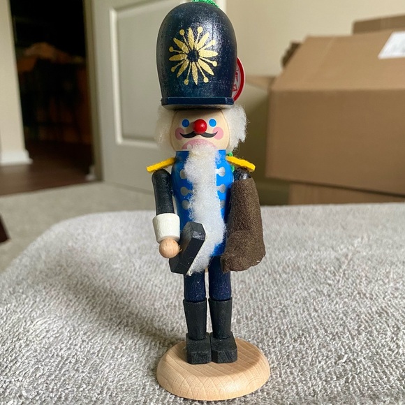 Vintage Mini Steinbach Shoeshiner Nutcracker - Picture 2 of 2